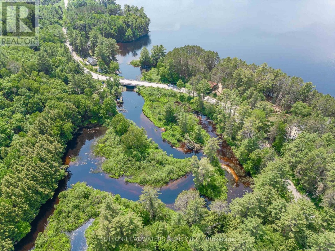 3997 Ravenscliffe Road, Buck Lake