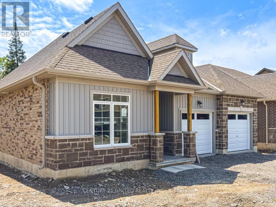 67 HILLCROFT WAY, 