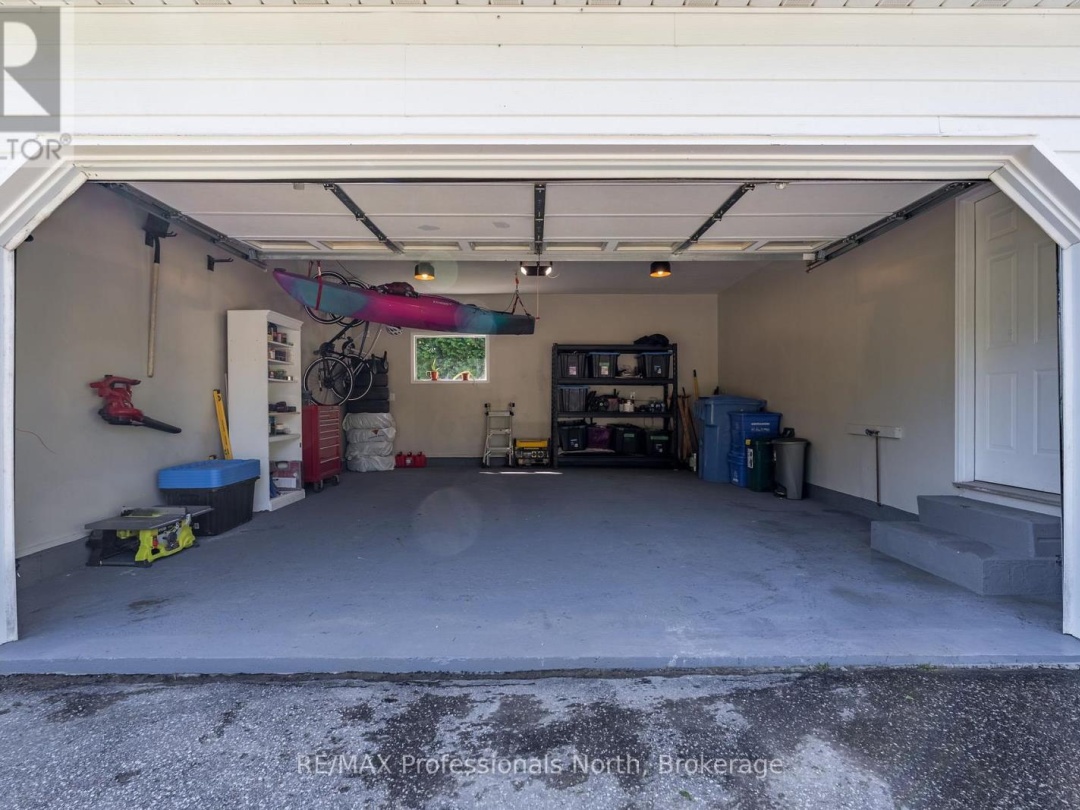 16 BROBST FOREST CRESCENT, 