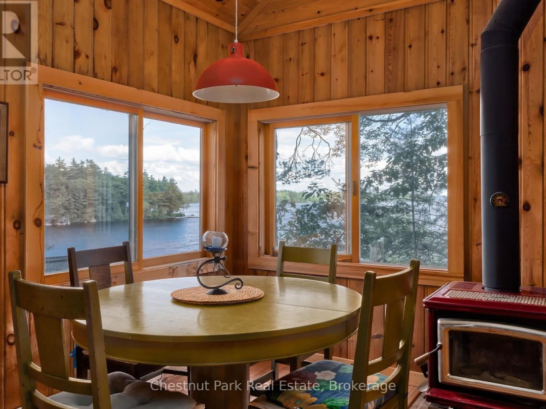 26 TAYLOR ISLAND 26LM, 