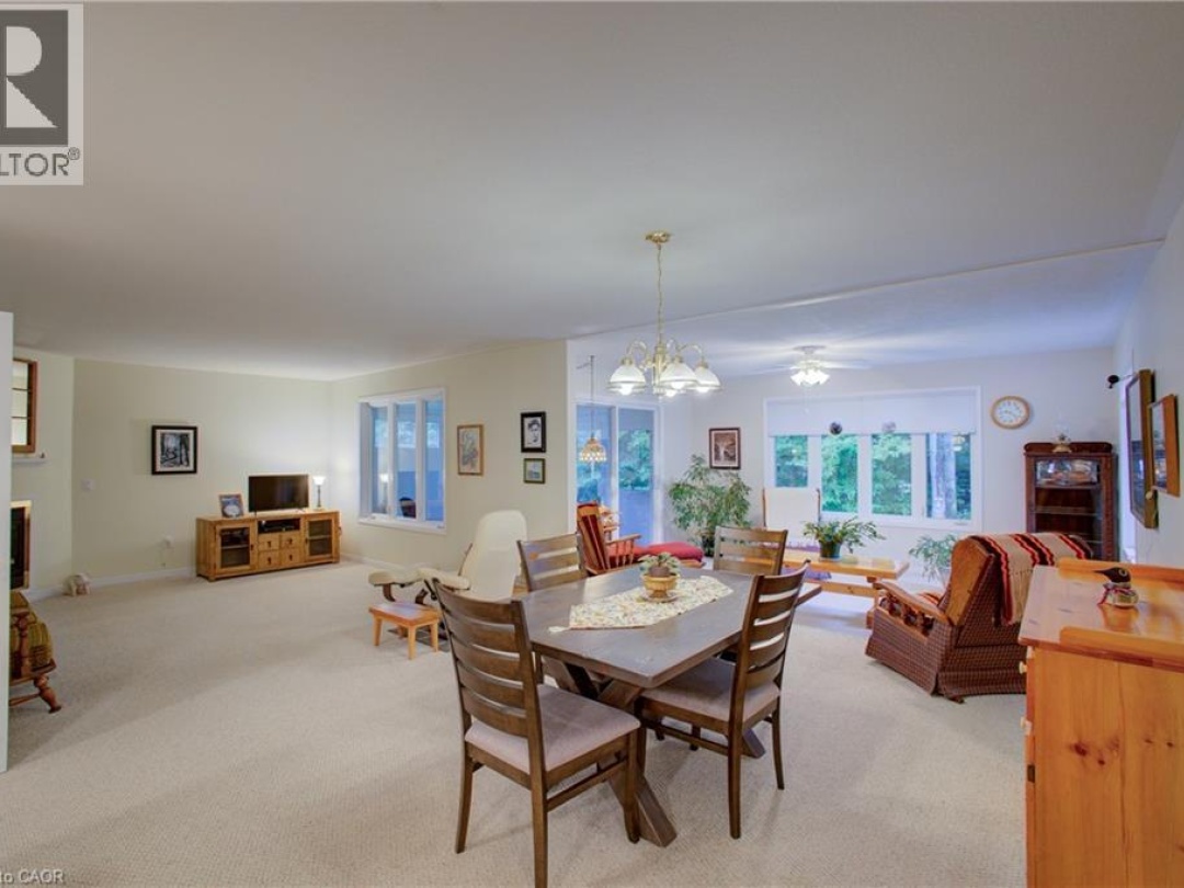 54 SPRINGWOOD Crescent, 