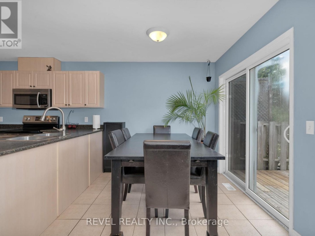 36 800 West Ridge Boulevard, Orillia