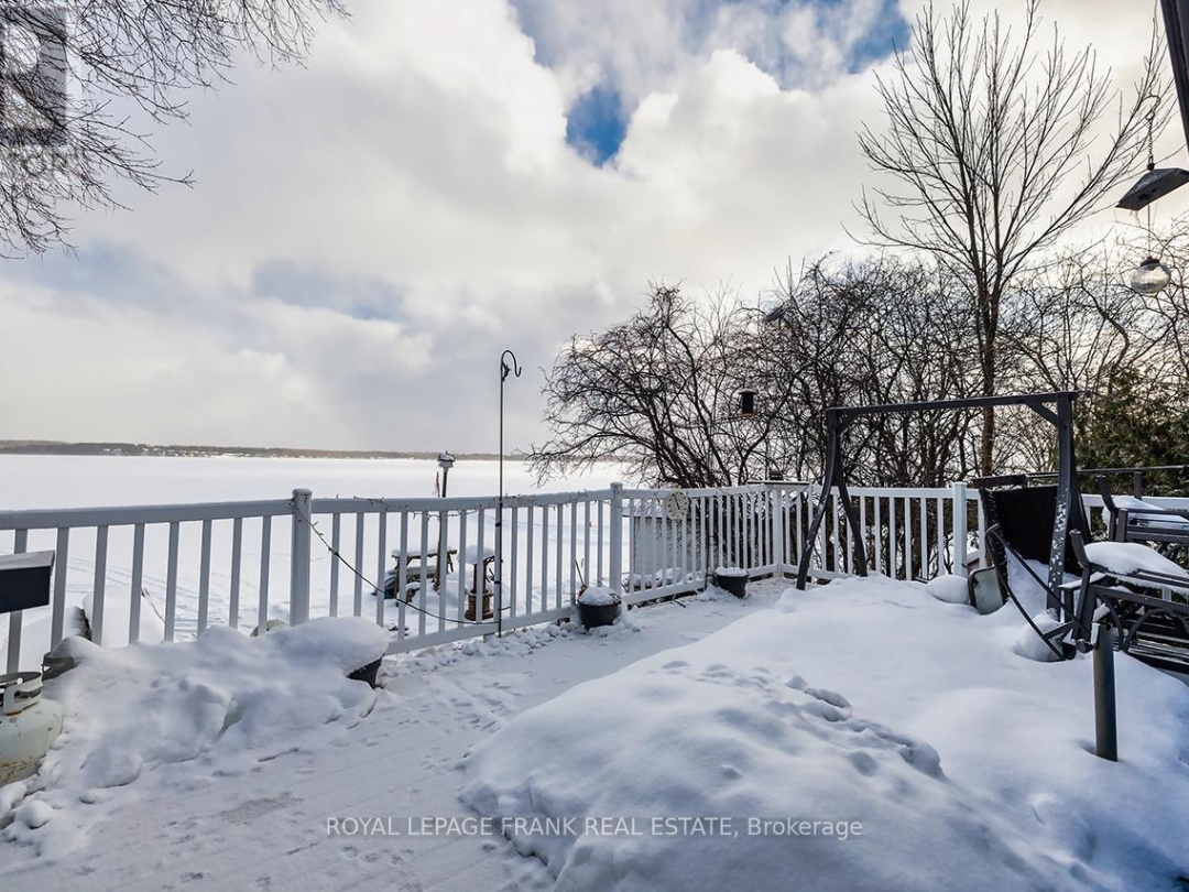 121 BALL POINT ROAD, Lake Scugog