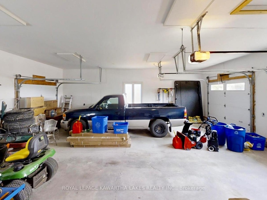 427 LINDEN VALLEY ROAD, 
