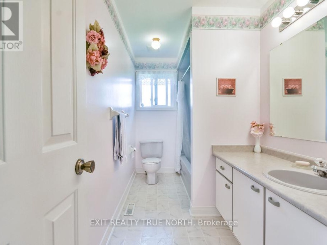 16 Hepinstall Place, Oro-Medonte
