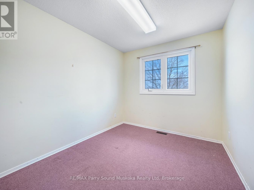 2 WILLIAM STREET, Parry Sound