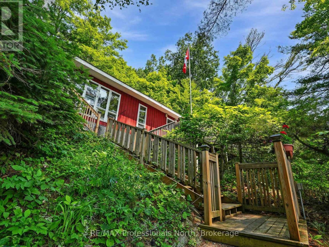 1089 AUTUMN LANE, 