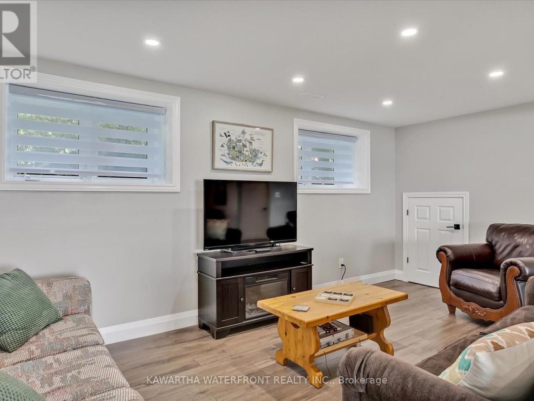 62 Betty's Bay Road, Sturgeon Lake