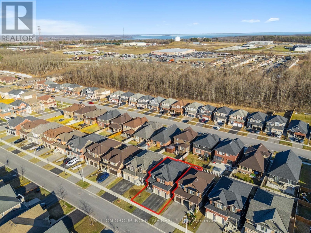 3007 Annalysse Drive, Orillia