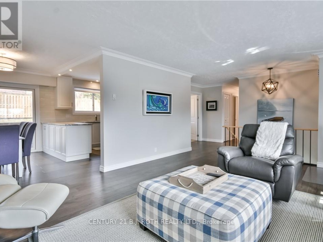 644 Mississaga Street W, Orillia