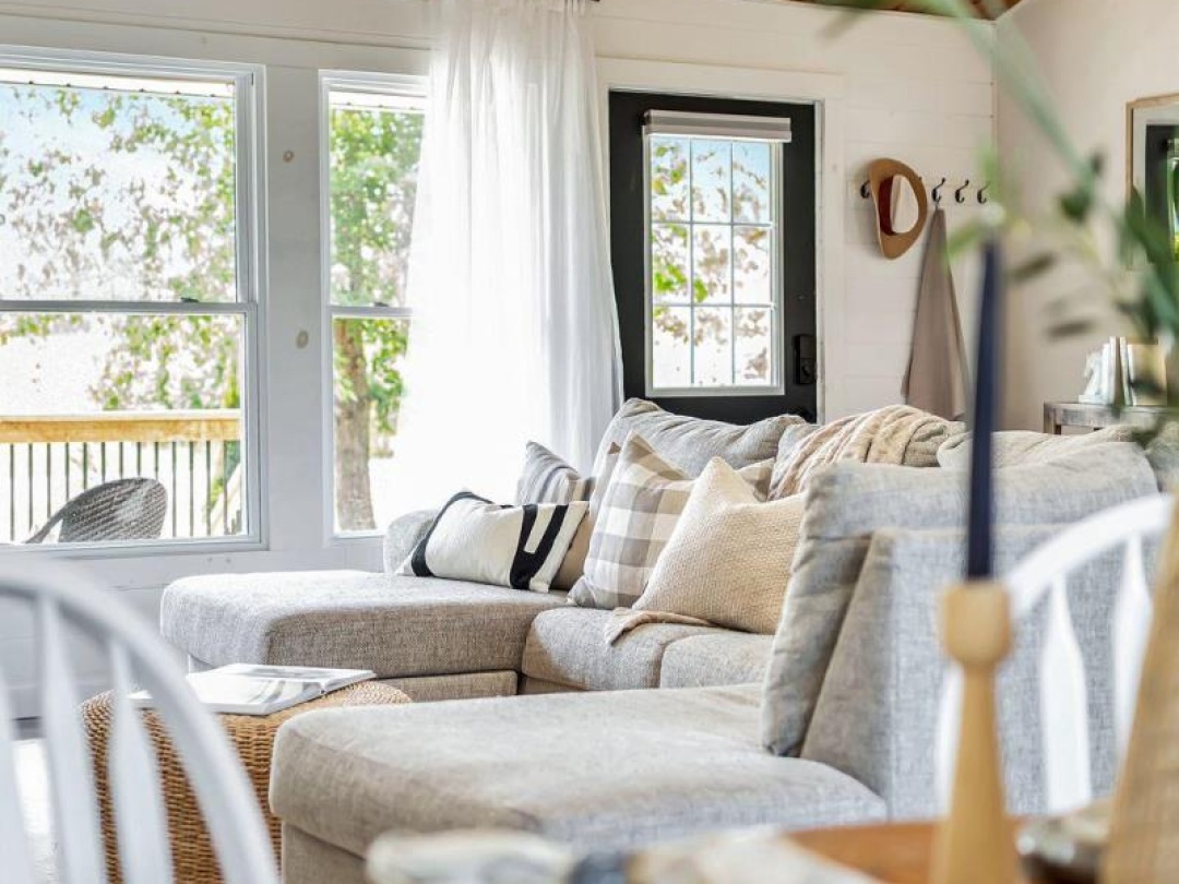 595 HICKORY BEACH ROAD, 