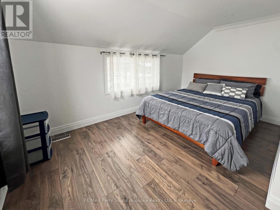 77 Church Street, Parry Sound