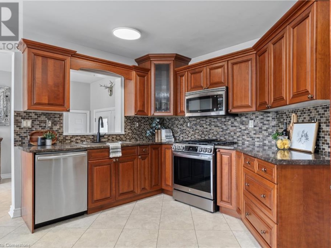33 Totten Drive Drive, Sturgeon Lake