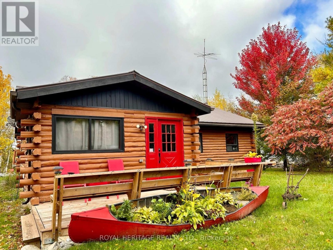 30 Emily Creek, Sturgeon Lake