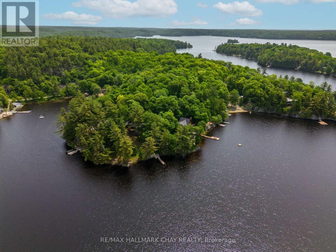 8 EAGLE RIDGE LANE, 