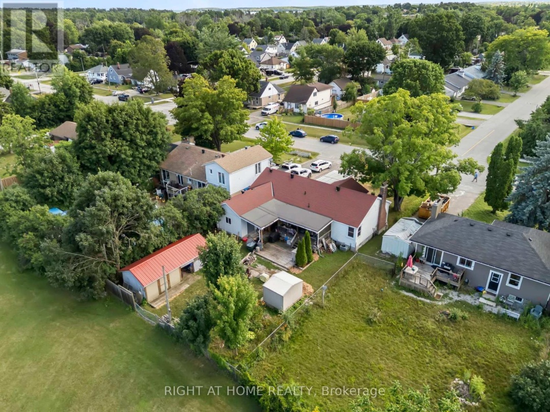 392 BAYVIEW PARKWAY, 