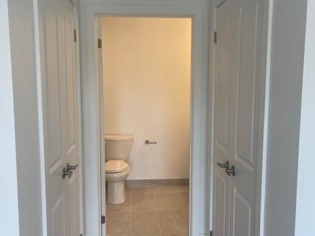 207 19B West Street N, Kawartha Lakes (Fenelon Falls)