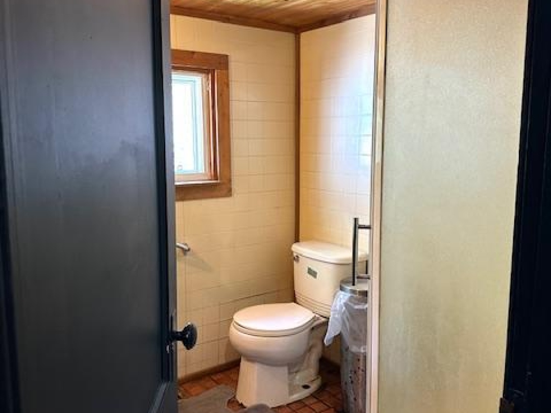 1019 SPRING VALLEY ROAD, 
