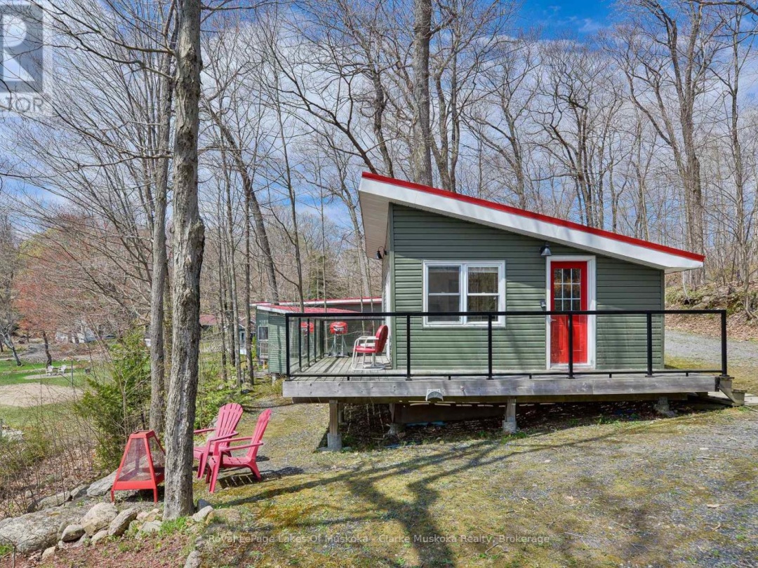 7 - 7 SILVER POINT ROAD, 