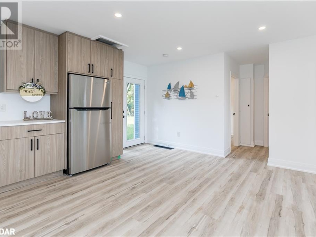 47 MOON POINT Drive, Lake Simcoe