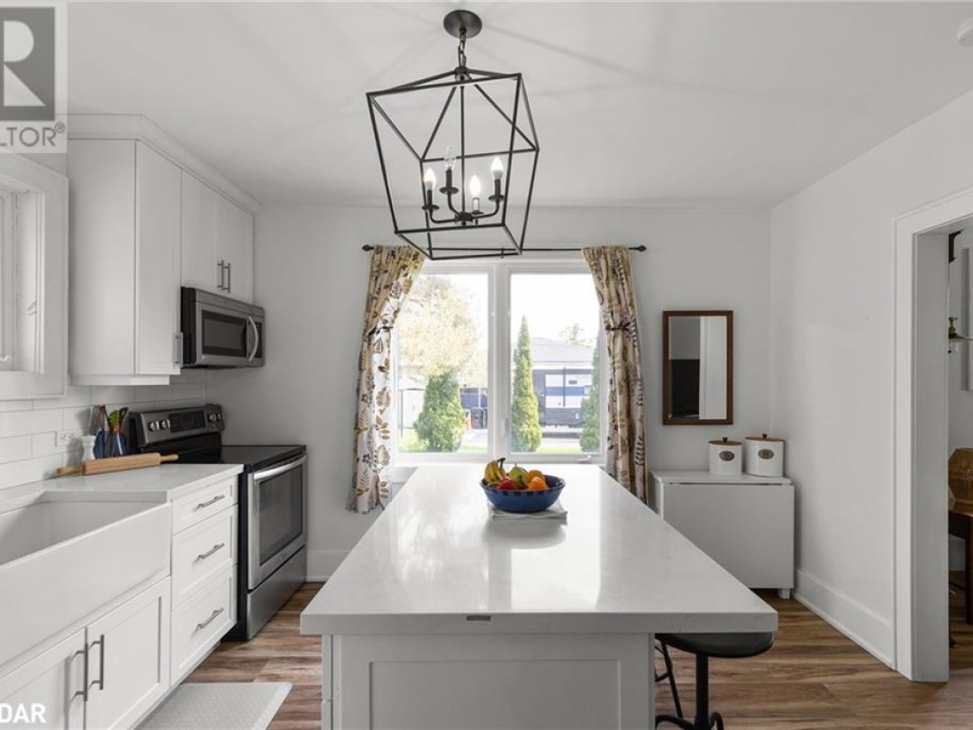 1866 WARMINSTER Side Road, 