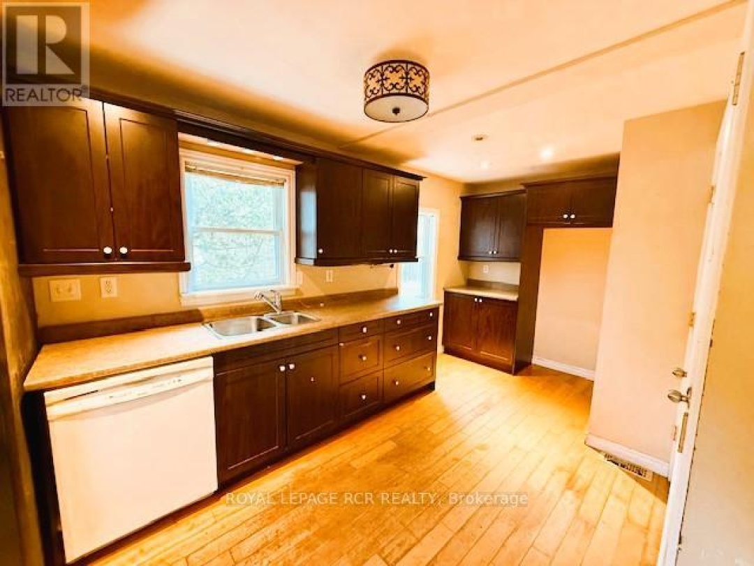 89 TOWN LINE ROAD W, 