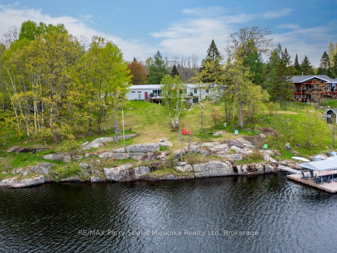 28 LAKESIDE DRIVE, 