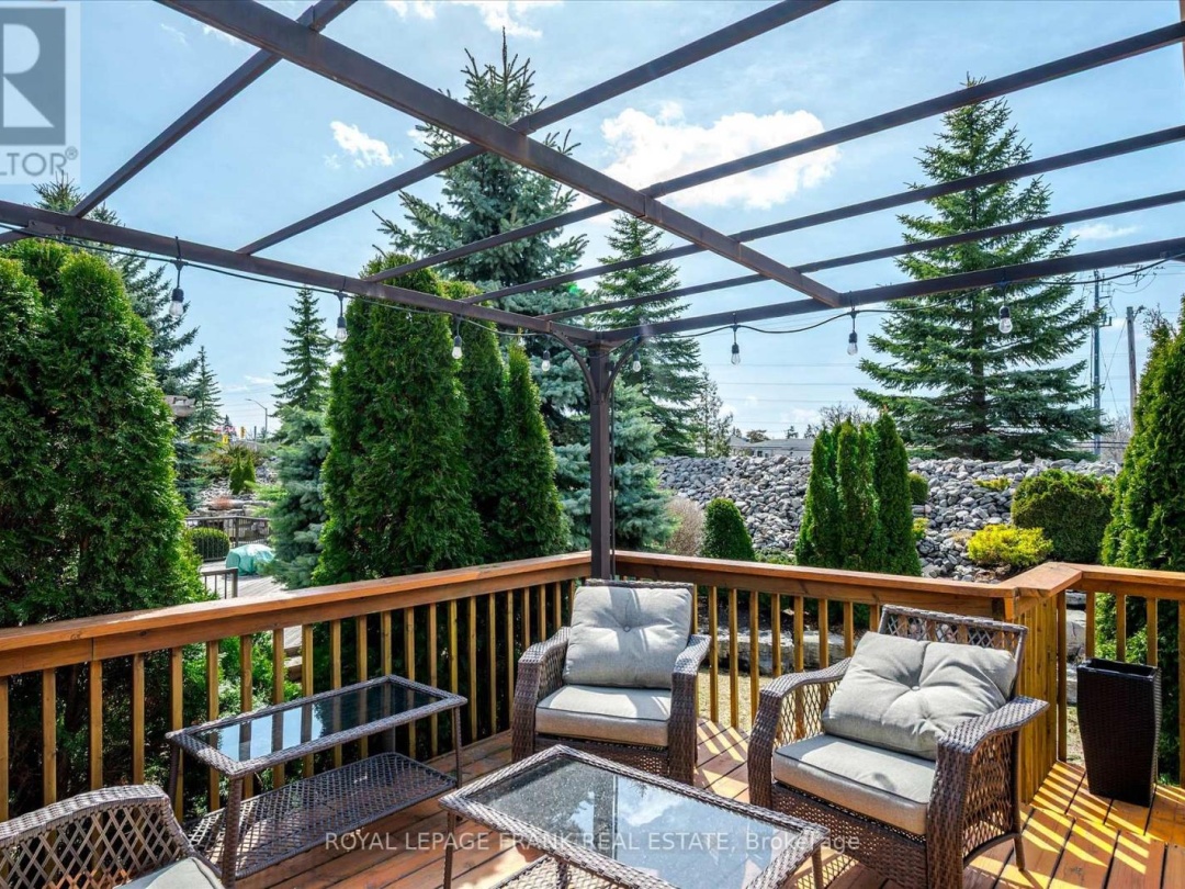 42 HUNTINGWOOD CRESCENT, 