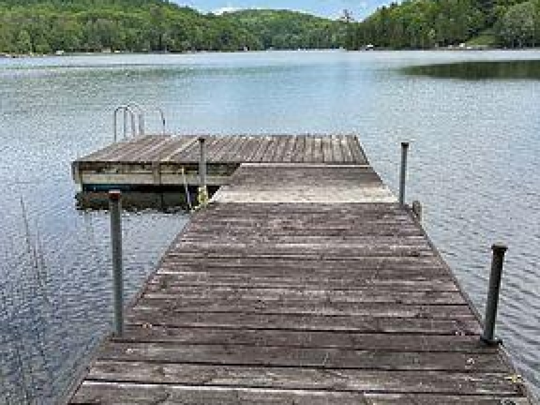 1981 HORSESHOE LAKE ROAD, Horseshoe Lake