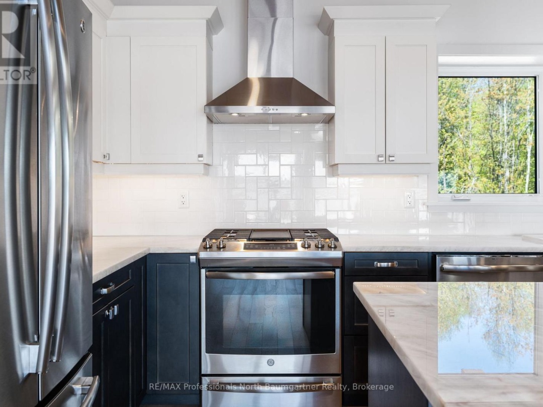 2987 Boice Bradley Road, Redstone Lake