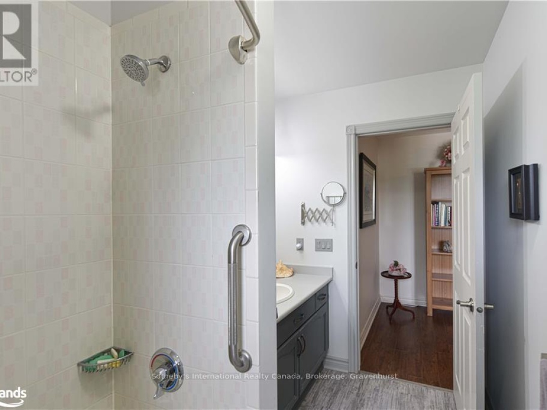 101 10 Museum Drive, Orillia
