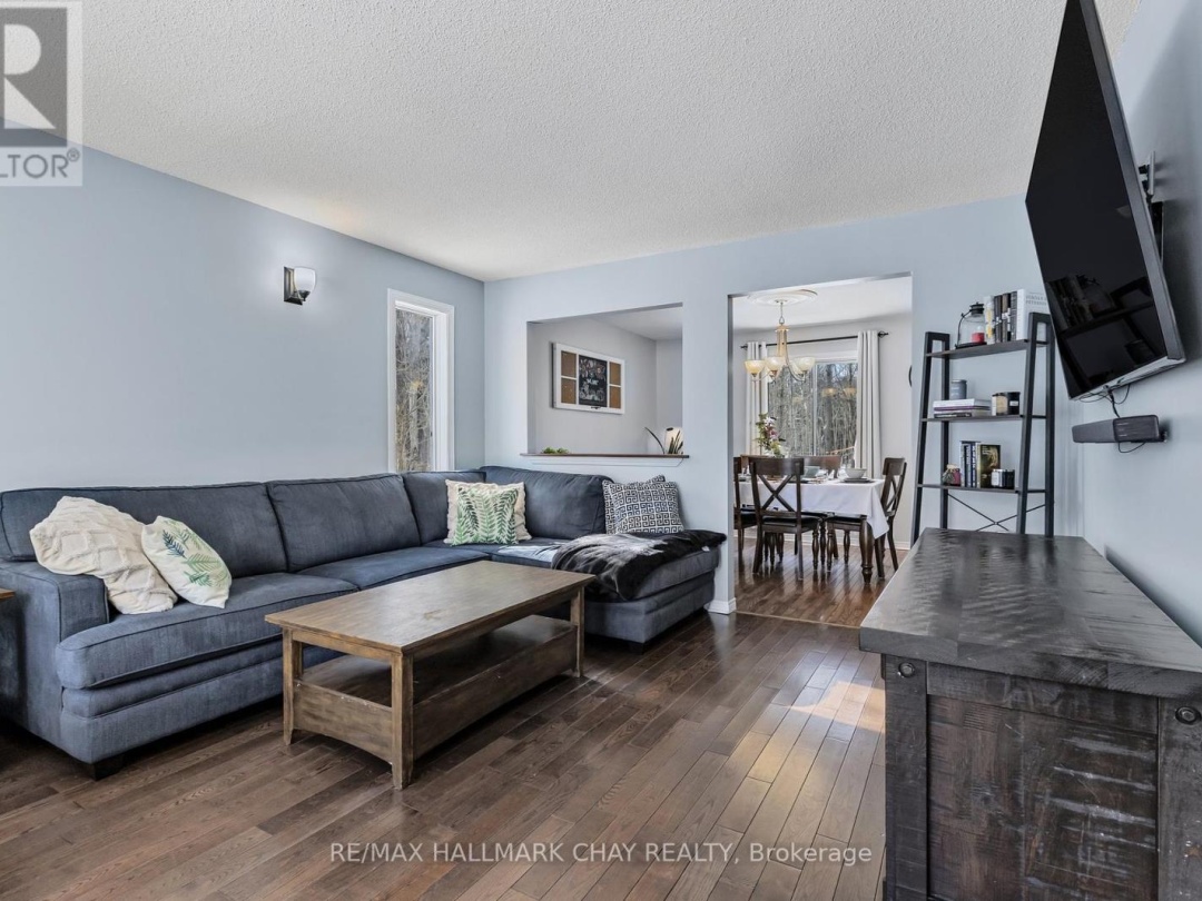 5810 Lowanda Lane, Ramara