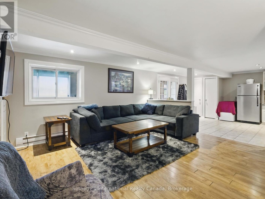 1041 Conservation Road, Doe Lake