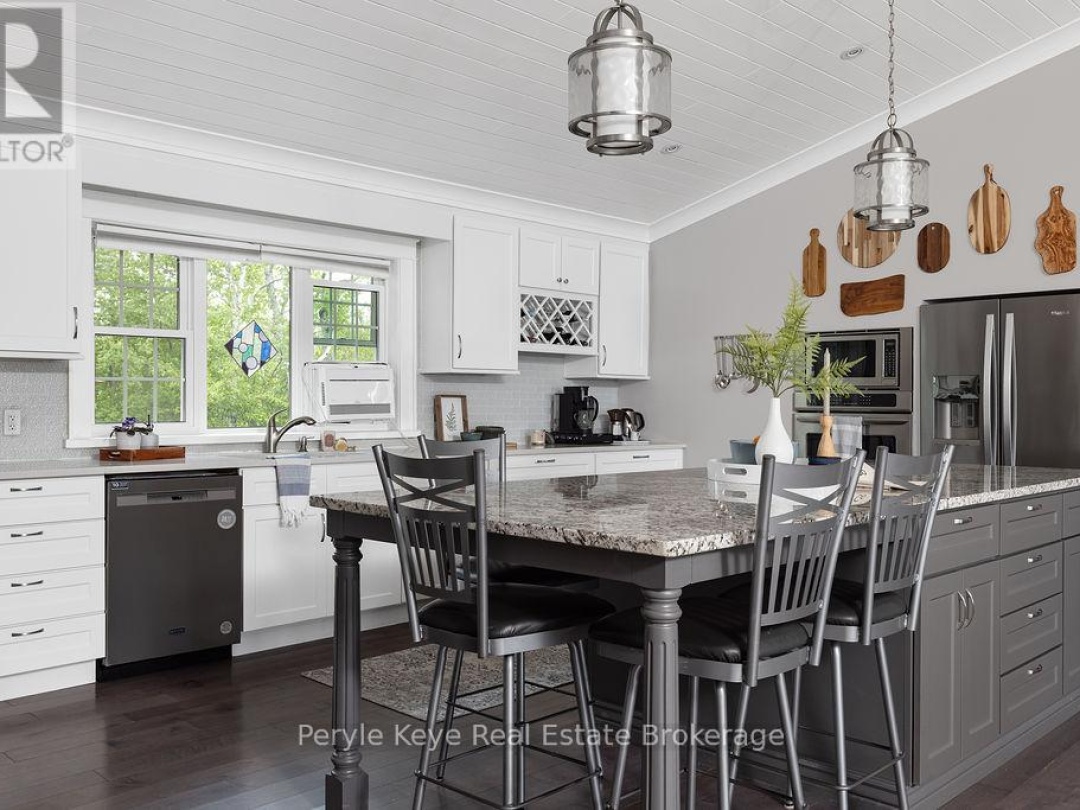 118 ROBIN ROAD, 
