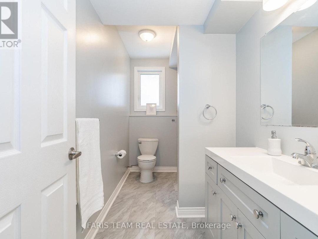2082 CENTRE AVENUE, 