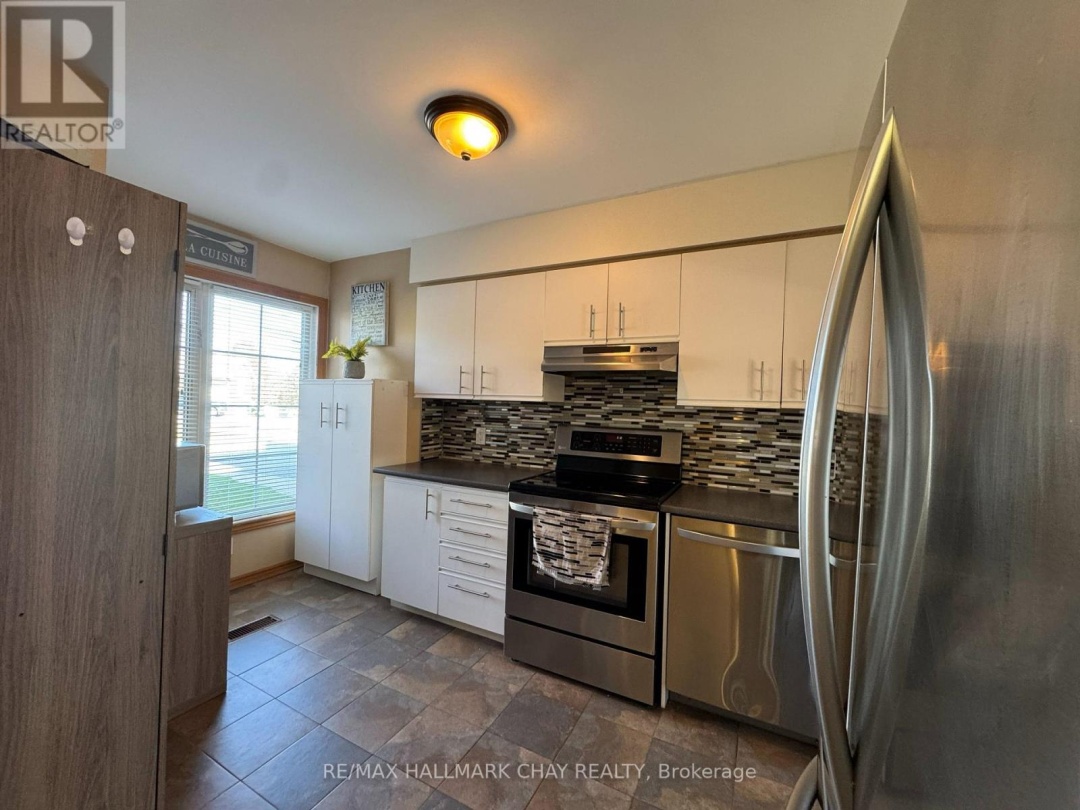 20 Liza Crescent, Lake Muskoka