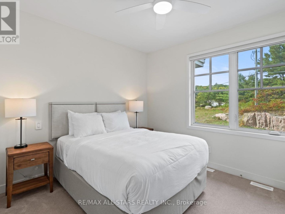 31 1869 Muskoka Road 118, 