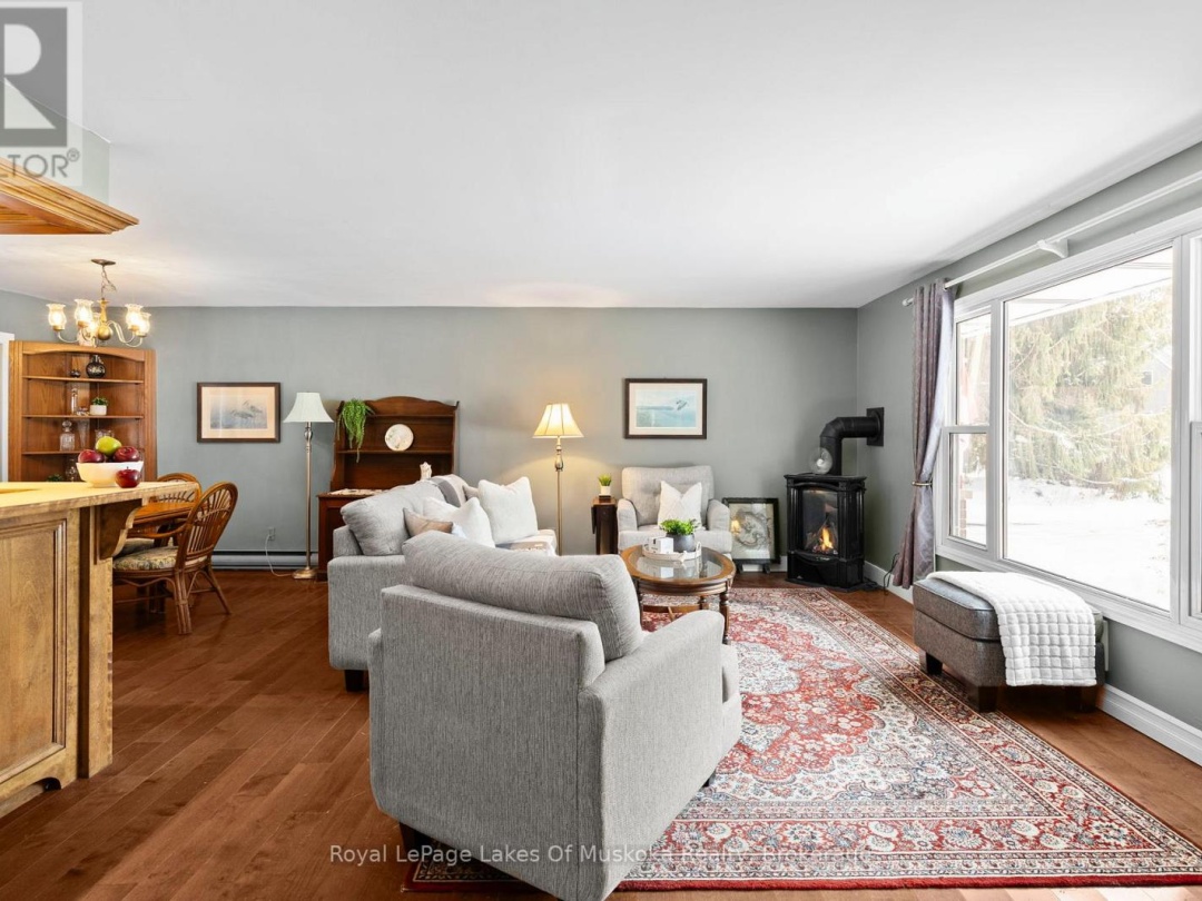 5 BROBST FOREST CRESCENT, 