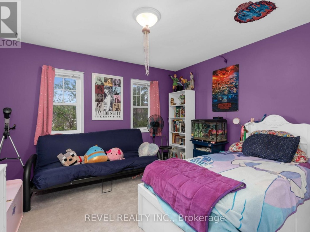 36 800 West Ridge Boulevard, Orillia