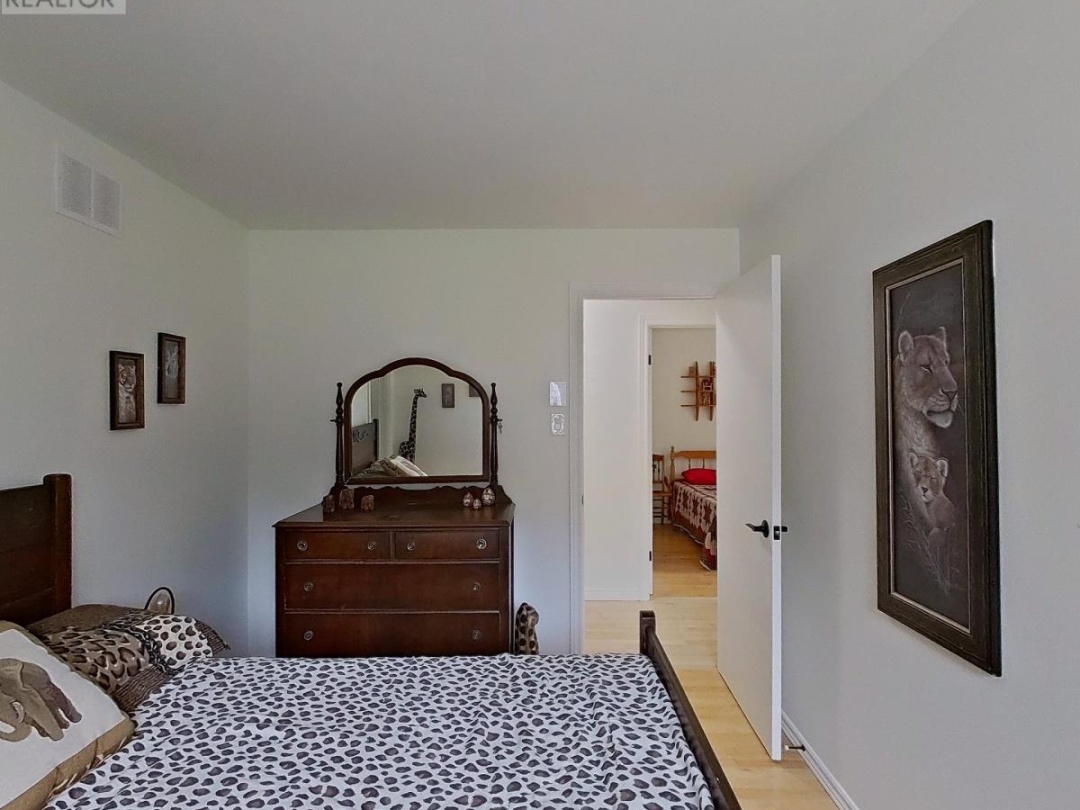 4 MAYPARK DRIVE, 