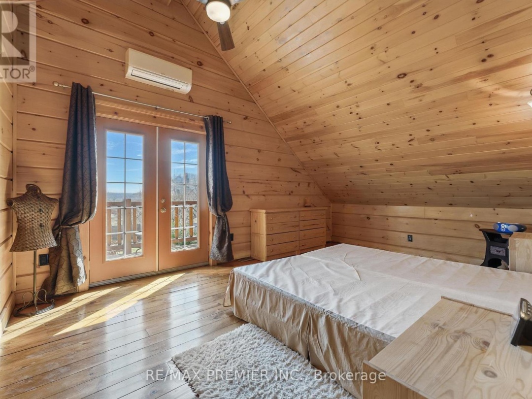 2441 LAKESHORE DRIVE, 