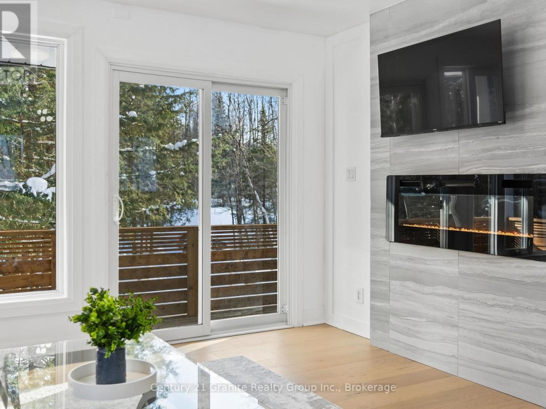 7032 COUNTY ROAD 121, 