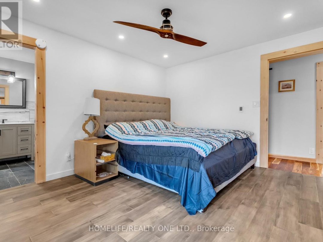 4055 Glen Cedar Drive, Lake Simcoe