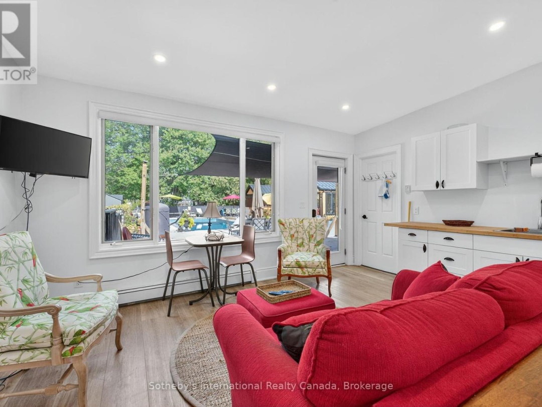 1082 BEAUMONT FARM ROAD, 