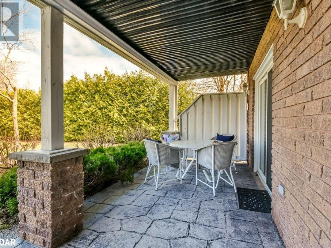 43 Creighton Street S Unit# 104, Lake Simcoe