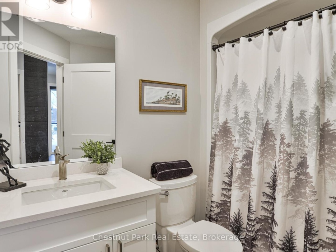404 - 18 CAMPUS TRAIL, 