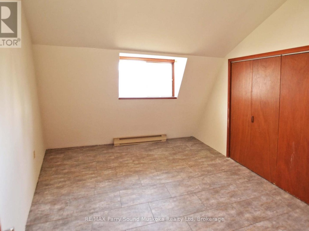 17 19 Church Street, Parry Sound