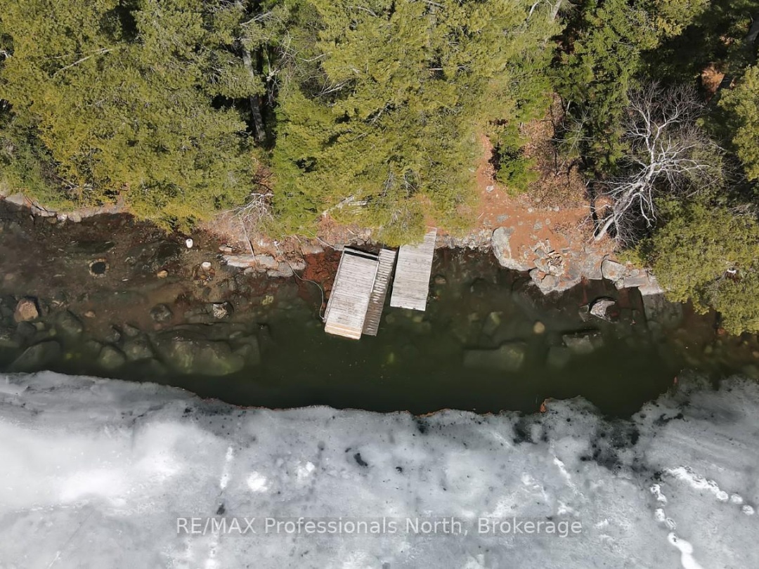 6547 Kennisis Lake Road, Kennisis Lake