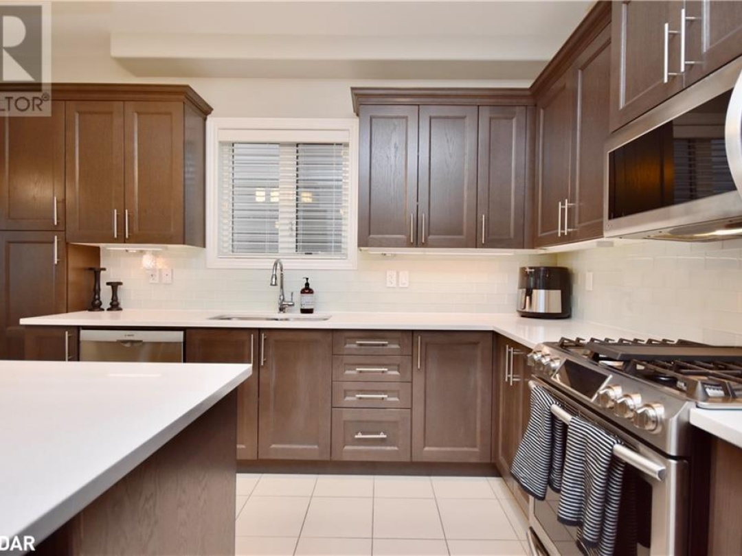 3089 EMPEROR Drive, 