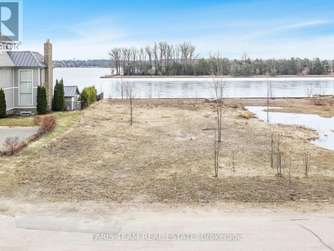 35 77 Dock Lane, Georgian Bay